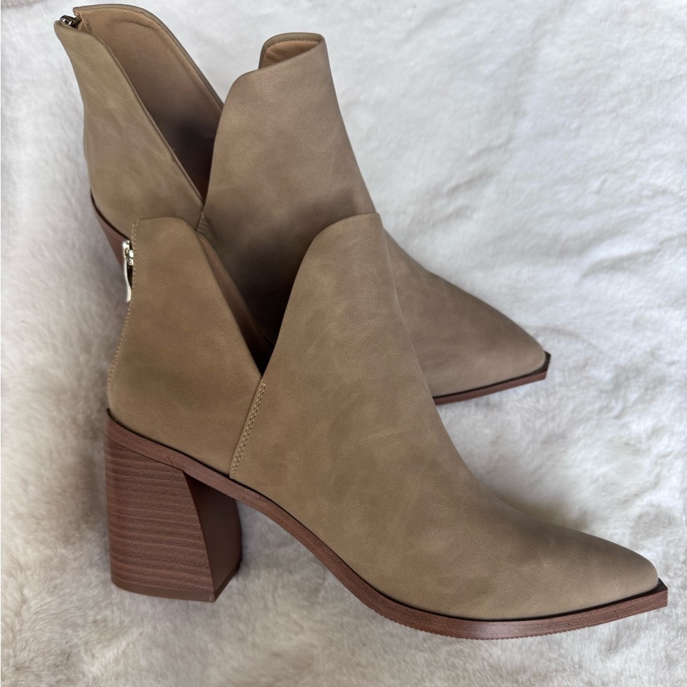 Western Style Faux Suede Tan Ankle Boots Size 11